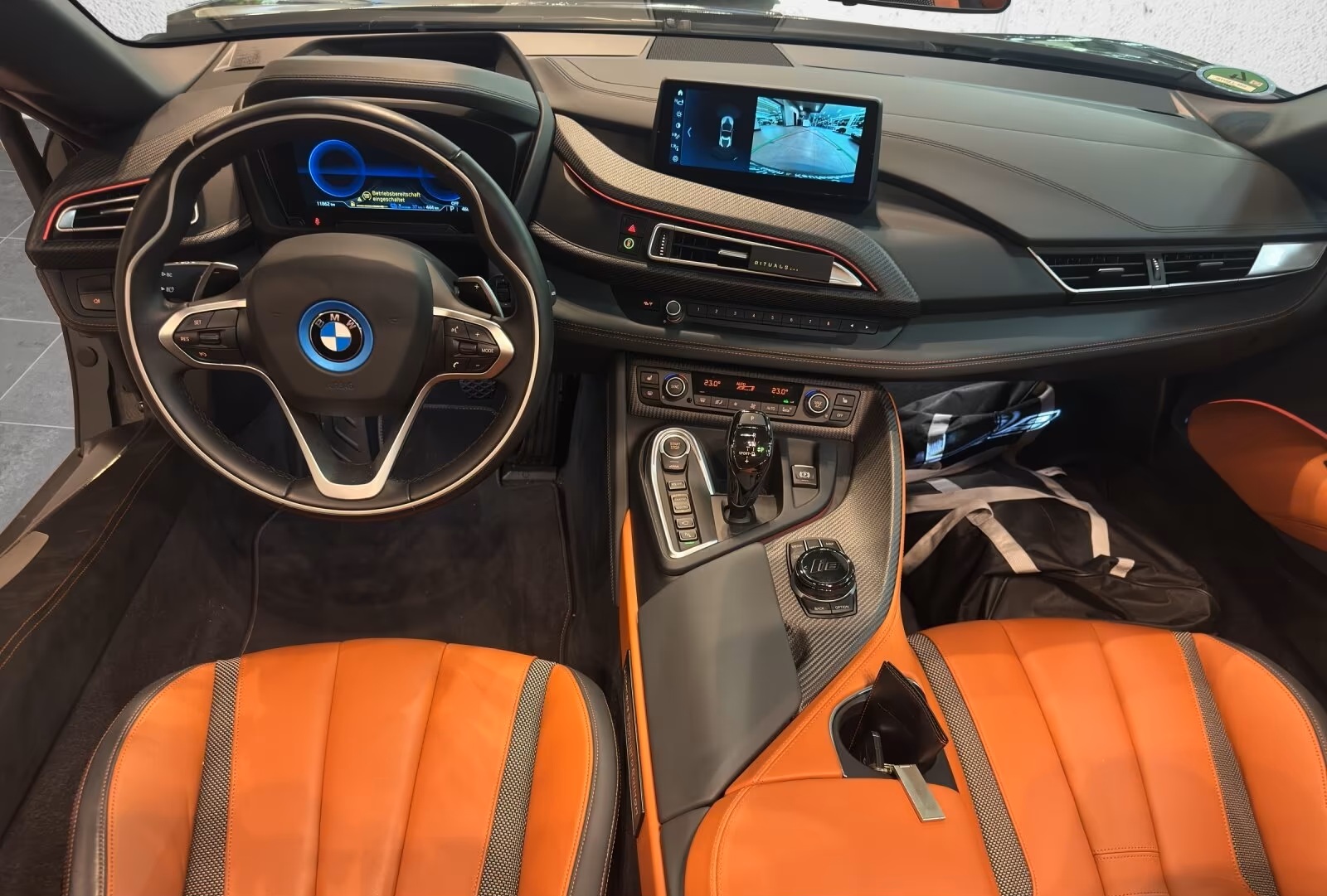 6edbd9a1-109a-4a29-bdac-a4be702dc2af