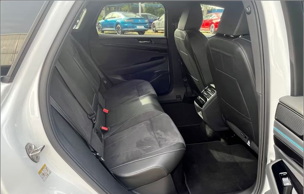 6ef07b66-e478-4e32-8754-1dc86e75f229