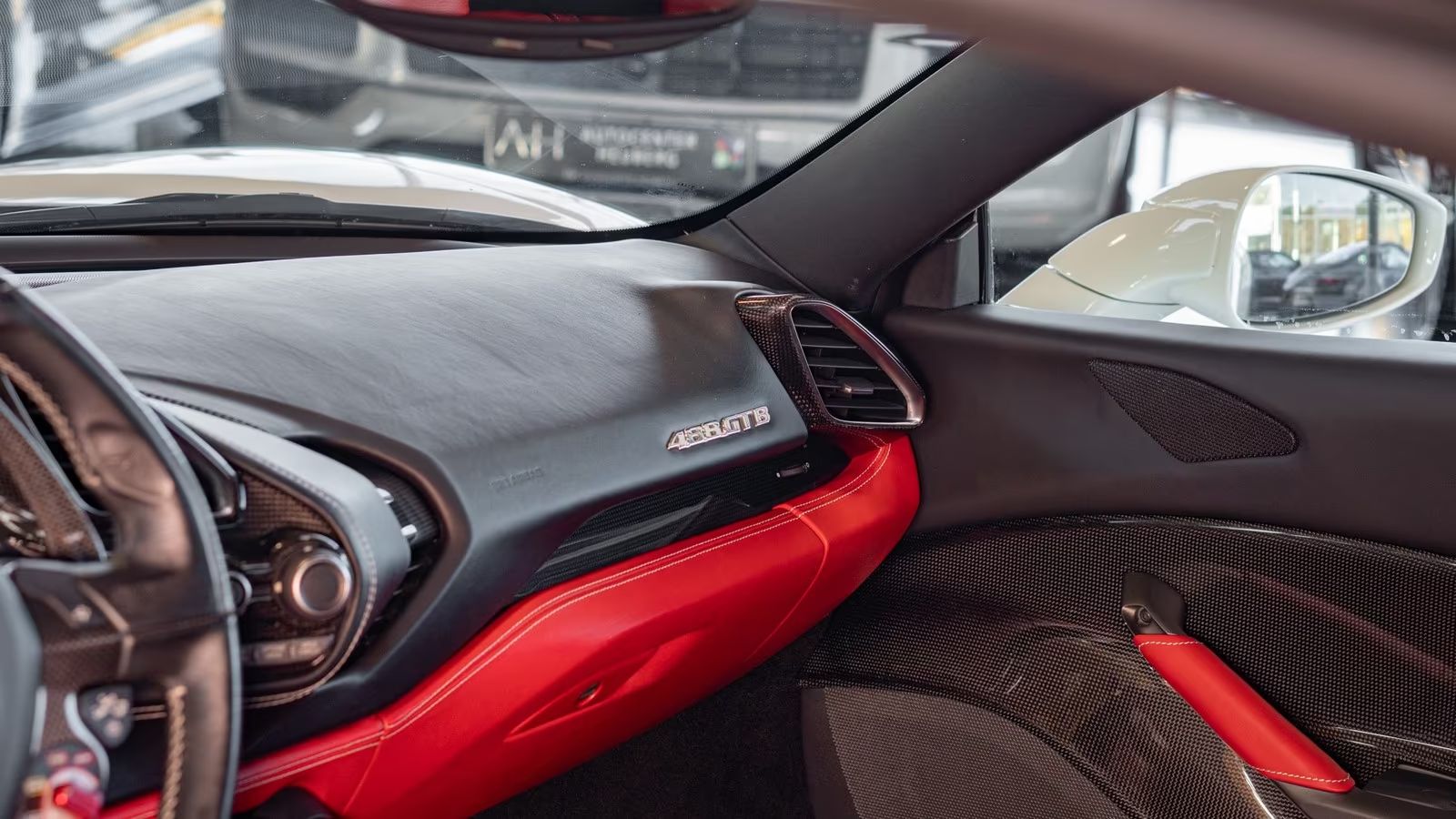 ae21a530-abef-4e38-976d-8d64e801fdfa