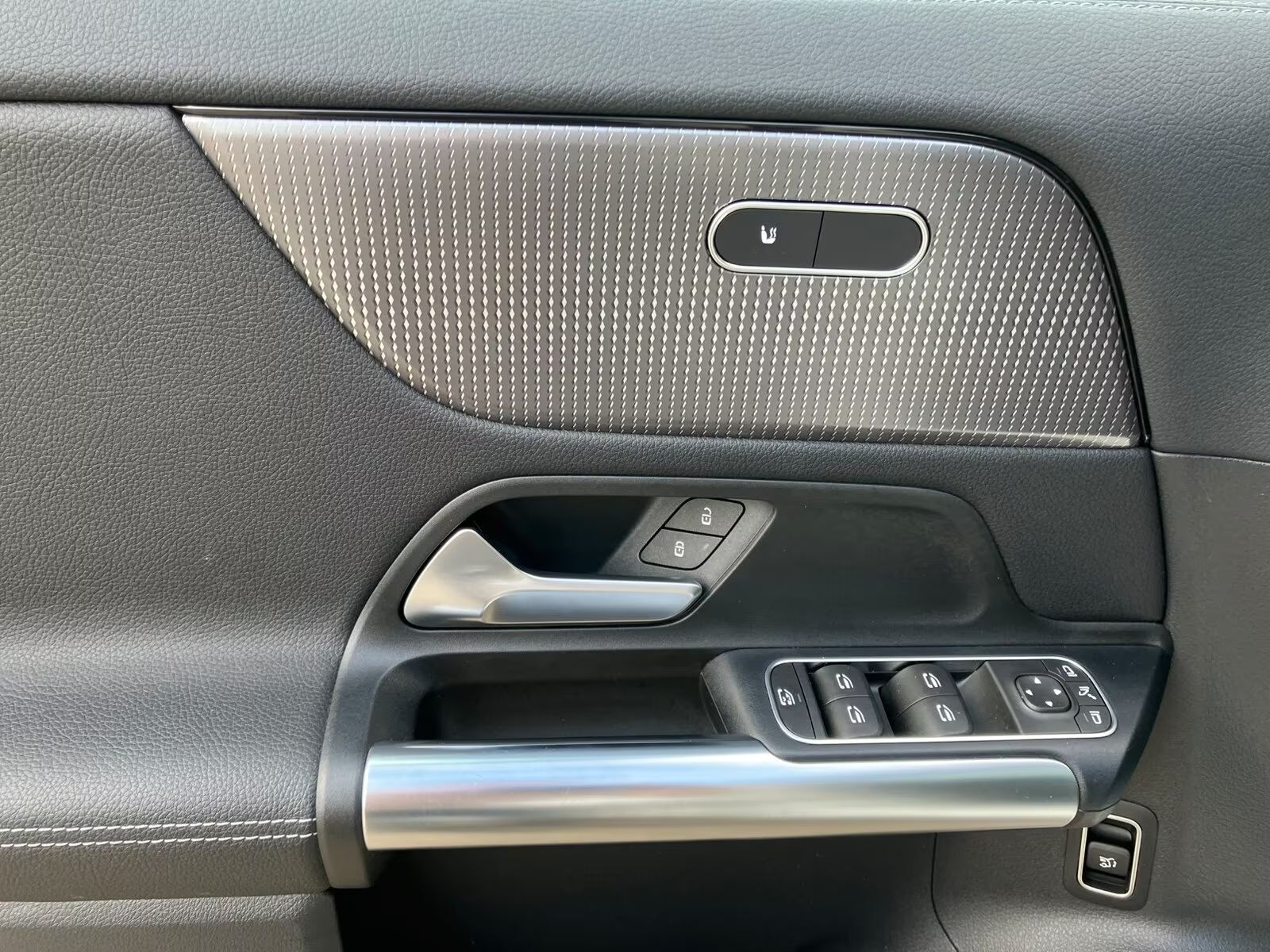 b26a4665-325c-4eb5-9cb3-0c485939f7f9