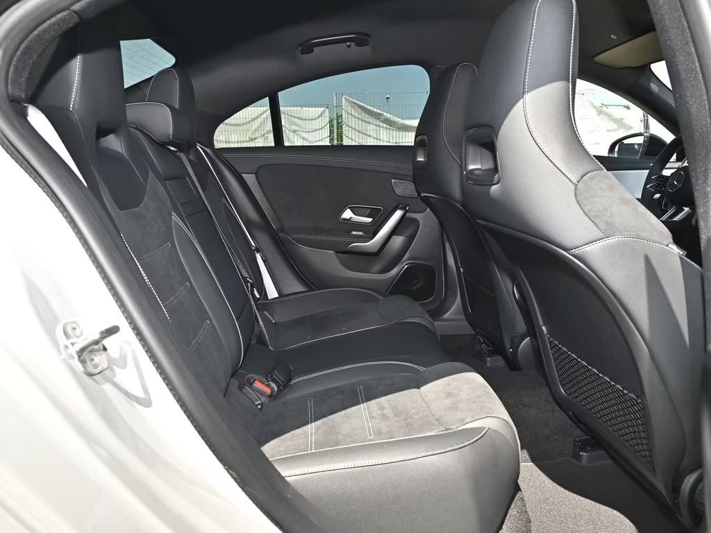 b7ebbd6c-3b8f-45f8-a3e3-327d6ed172fc