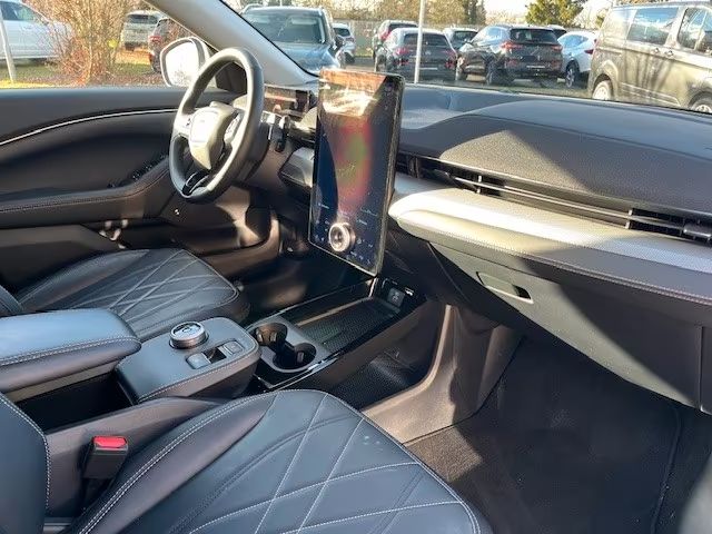 c5936713-bb76-41b9-acb0-2e5c0cbce1d9