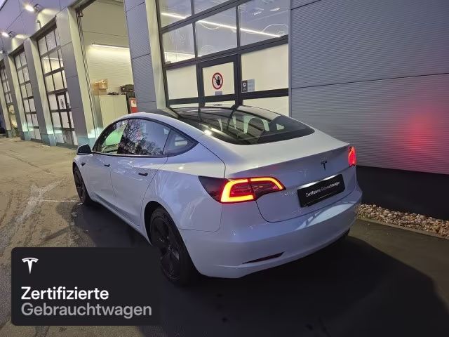 c7b2ced2-0b08-46b1-8290-17b4895fd7cd