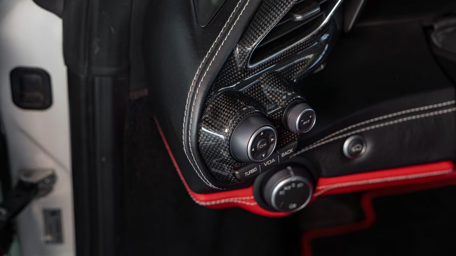 c8a7610b-67e8-4c61-b491-3c7c329ecb87