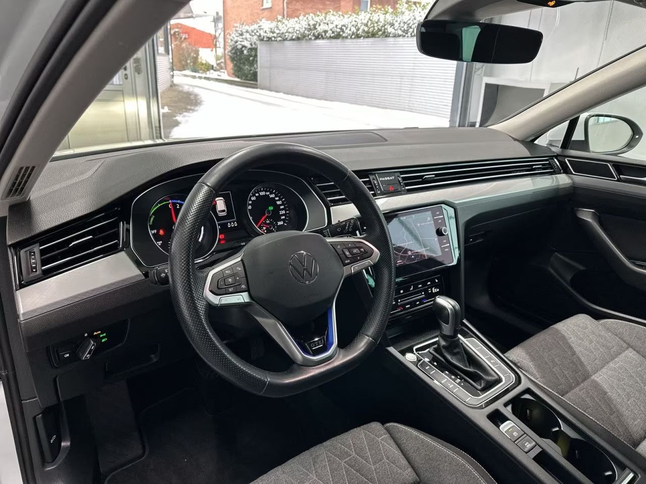 de06033c-d775-4ba7-bff4-8304174df32c