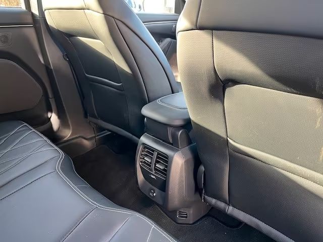 debff836-24fa-4eb1-bbdf-f9d95e78b41c