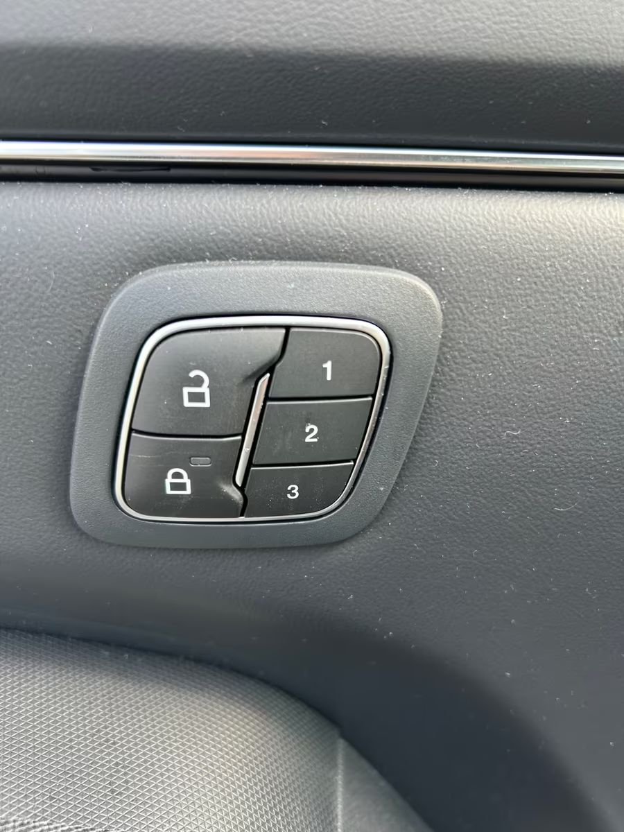 e9cb1f58-92f5-458f-915c-f1613dbf6a30