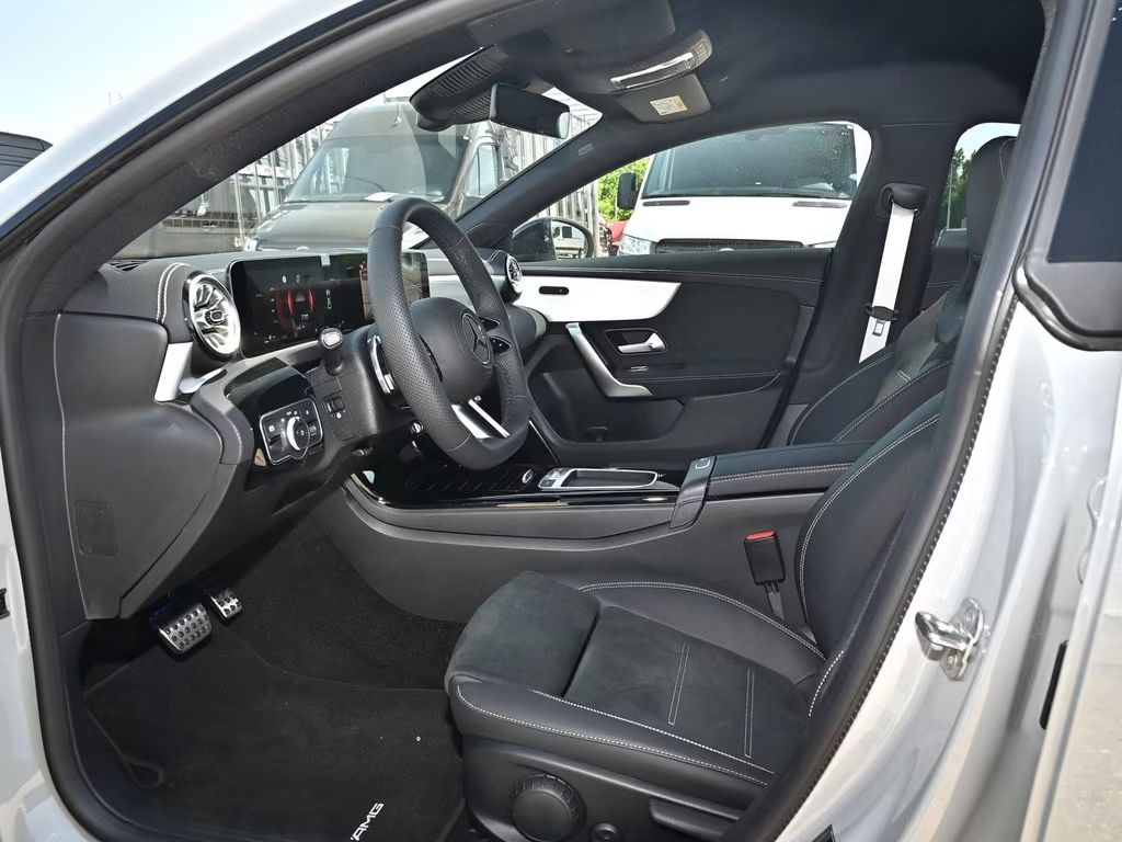 f5819eb1-714c-4baf-a77c-36564887e711